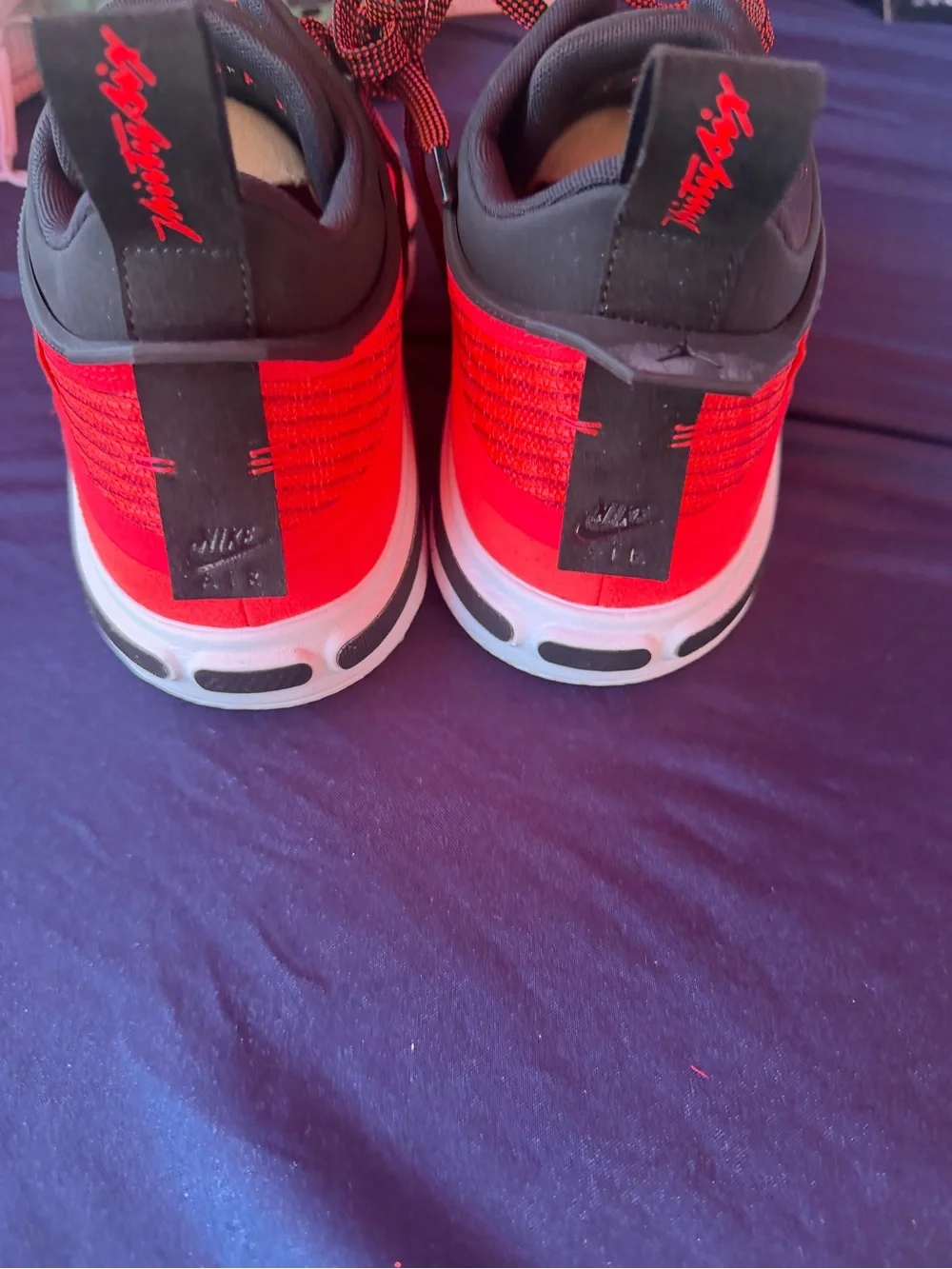 Nike Women's Bright Red Knit Low-Top Sneakers with Black Accents